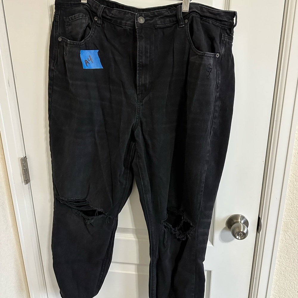 American Eagle Black Distressed mom Jeans